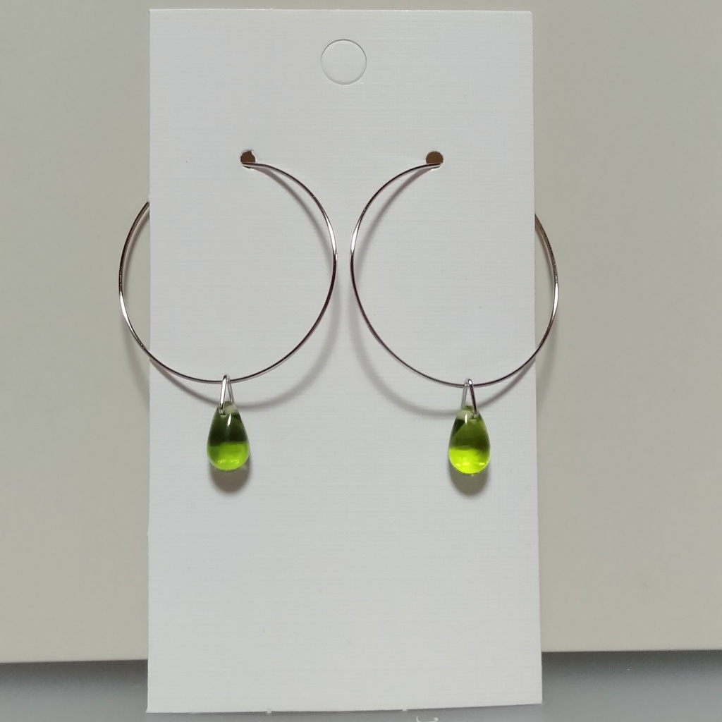 〈New〉『白』チェコドロップ ✳ シンプル フープピアス