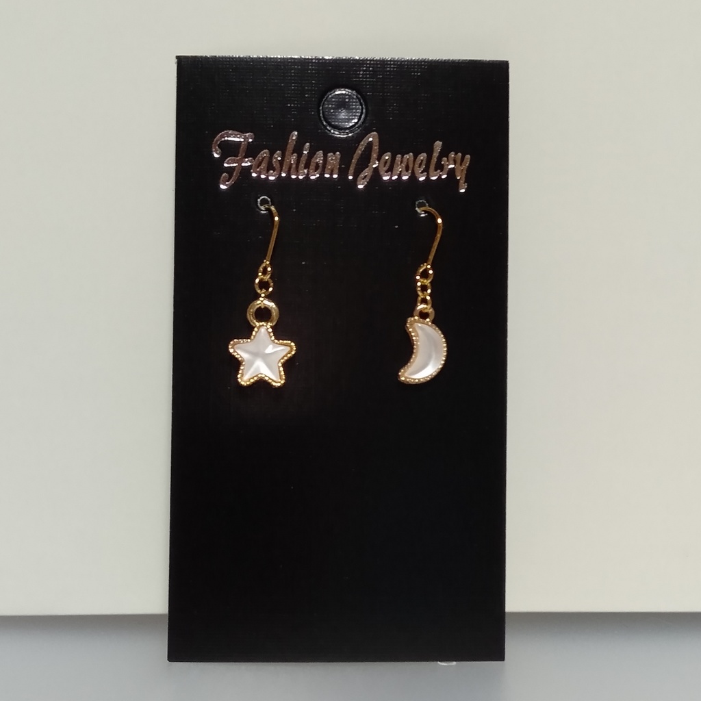 ホワイト スター＆ムーン ✳ シンプル ピアス