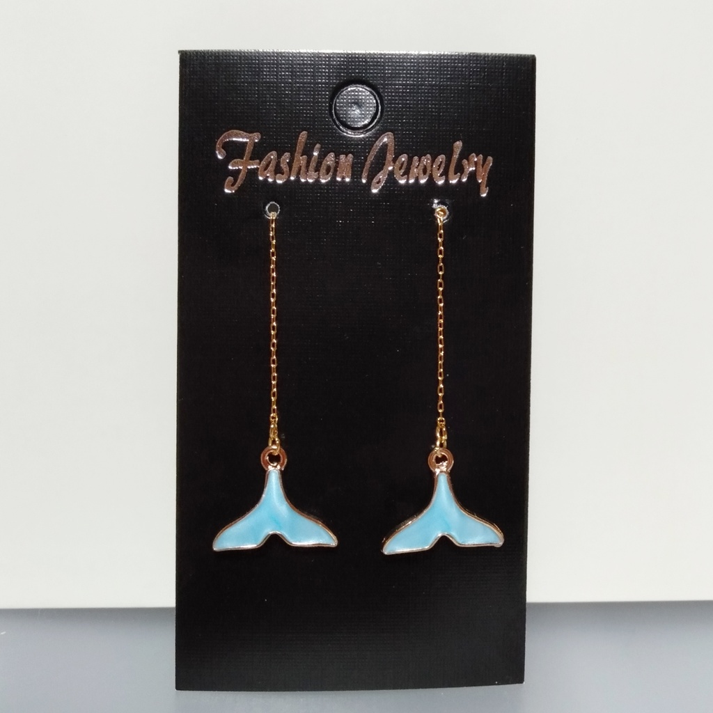 【夏】『水色』くじらの尻尾 🌊 シンプルピアス