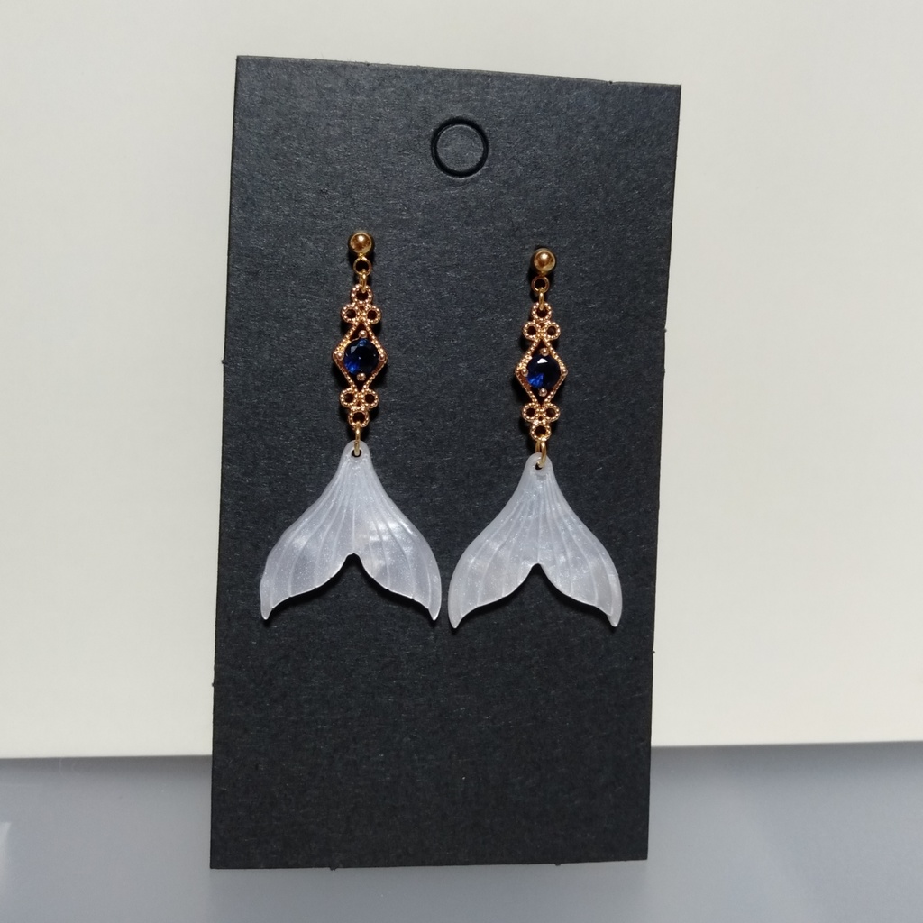 【New・夏】『白』人魚の尾びれ ✳ チェーンピアス