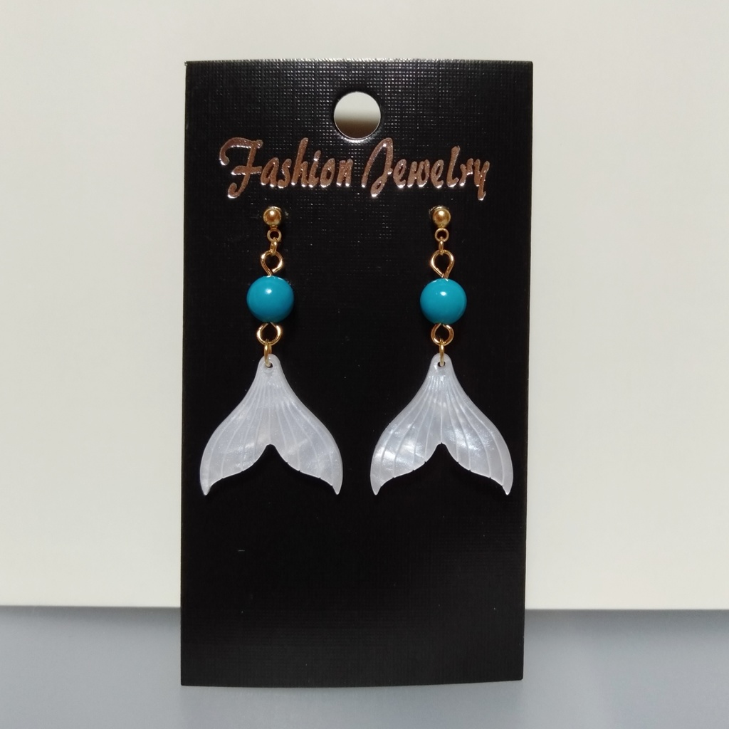 【New・夏】『白』人魚の尾びれ ✳ チェーンピアス