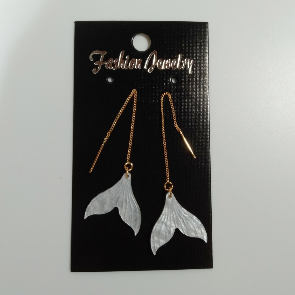 【New・夏】『白』人魚の尾びれ ✳ チェーンピアス