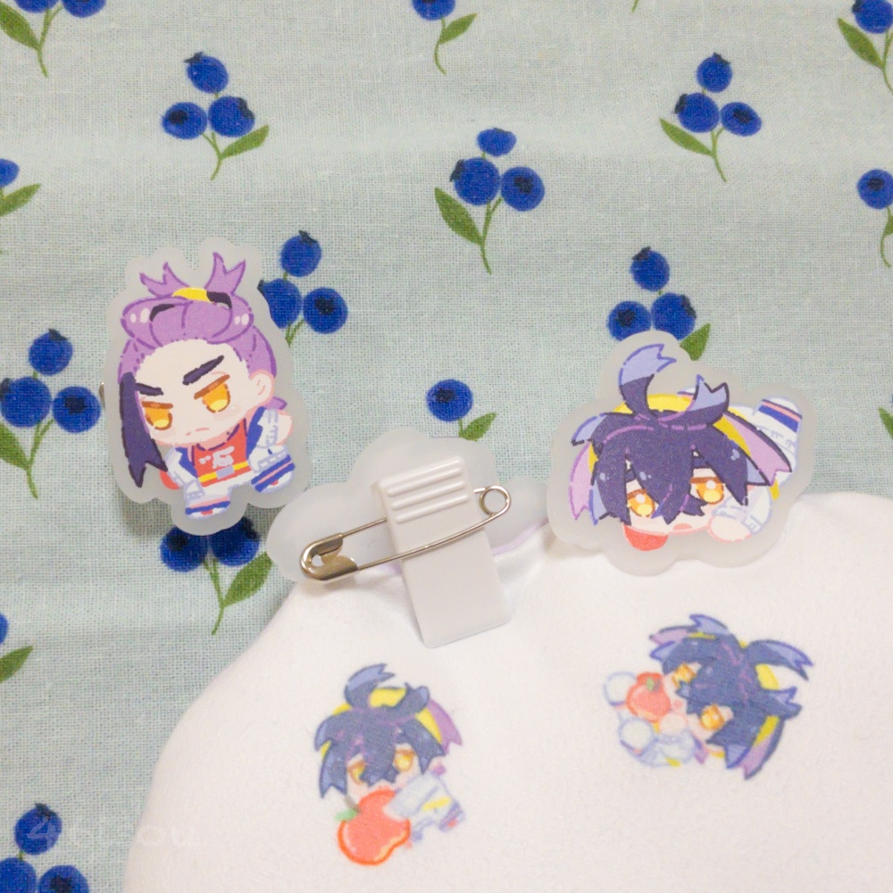 アクリルクリップバッジ
