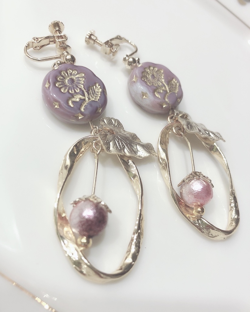 揺れる葉っぱと林檎の耳飾り