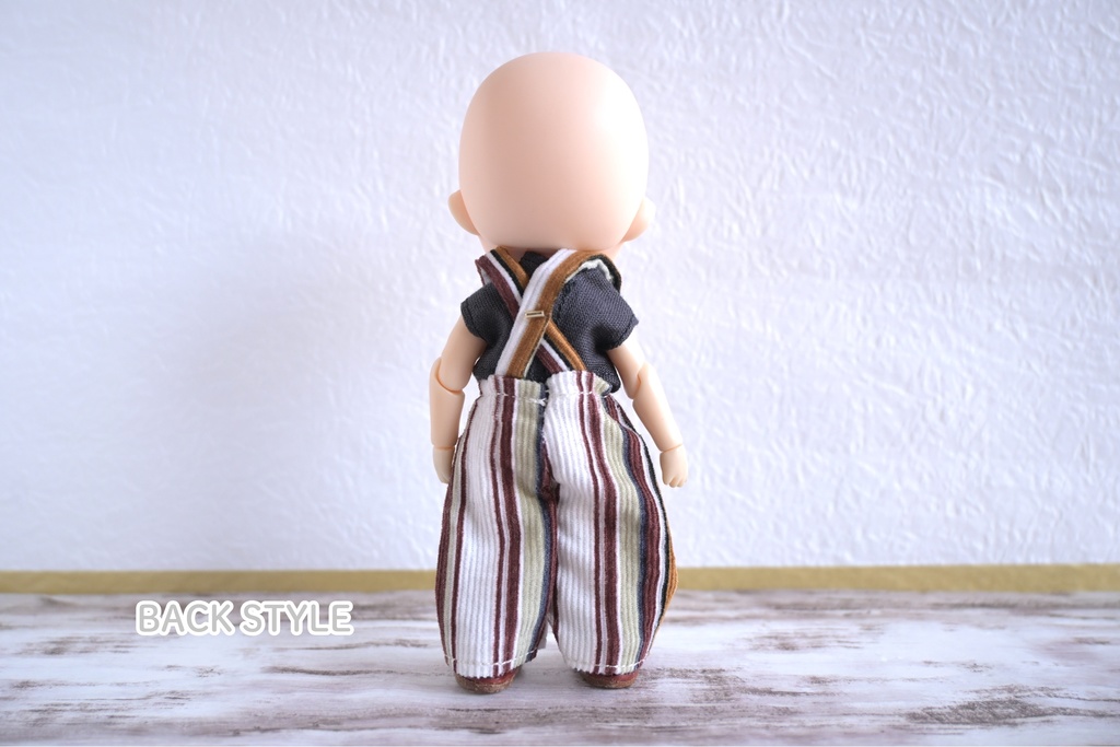 GINGER & CHAI トレーナーとサロペット