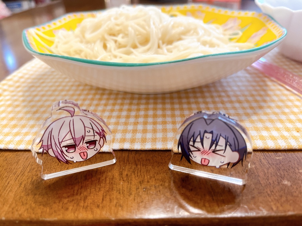 暑さに耐えるてんいお(自立ミニアクリルスタンド)