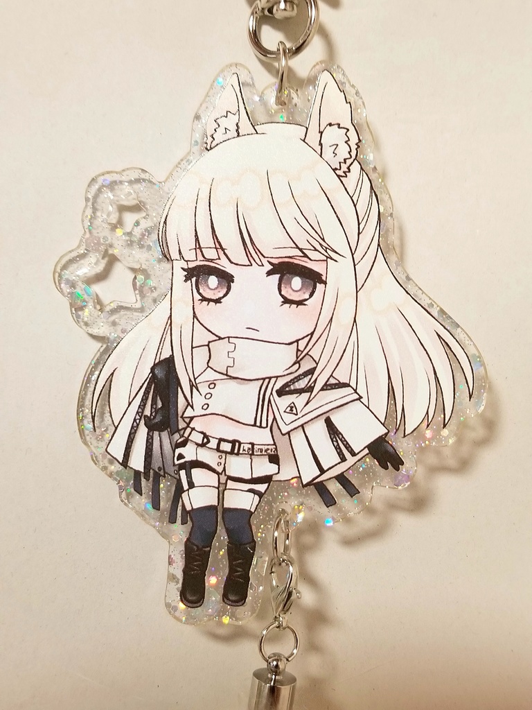 アークナイツ しっぽチャーム付き うるつやラメアクキー