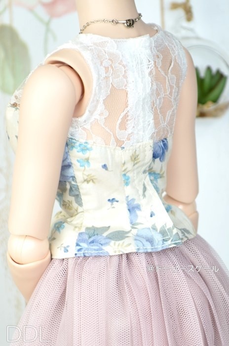 胸切り替えトップスの型紙 Breast  paneled top pattern