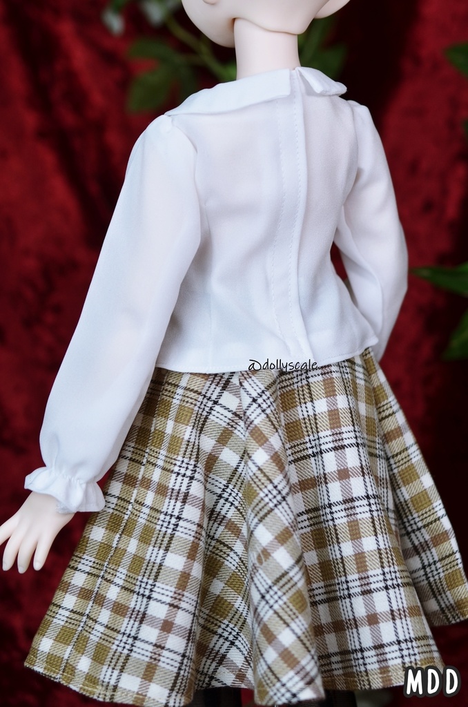 丸襟後開きブラウスの型紙 Pattern for round-collared blouse with back opening