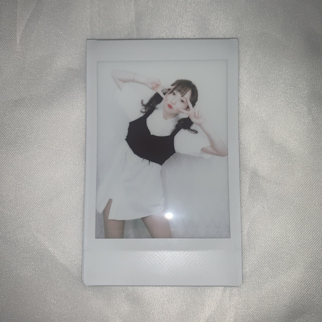 試験なるるんのチェキ