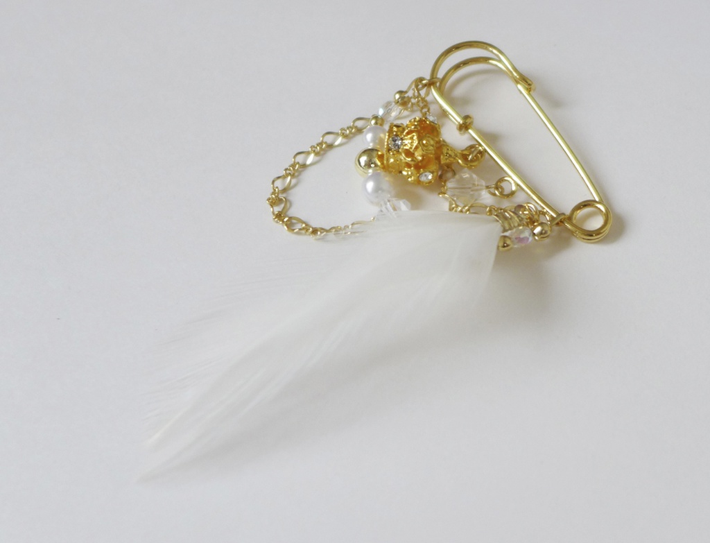 fineイメージピンブローチ