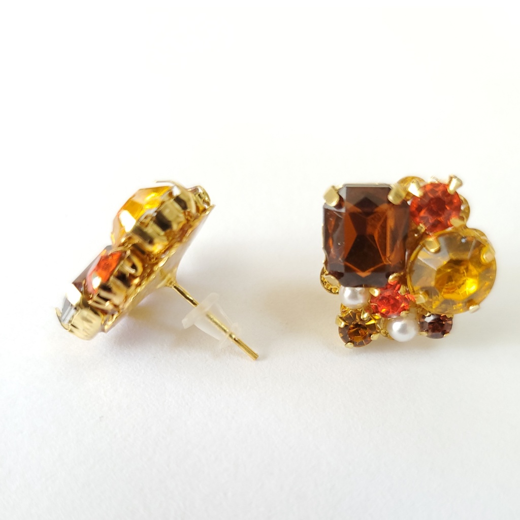 ツイステ サバナクロー寮 イメージ ビジュー ピアス