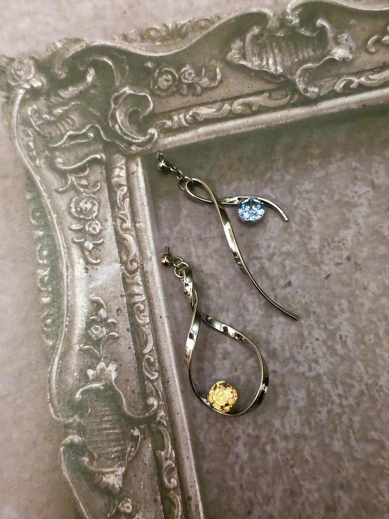 アシンメトリーピアス・イヤリング