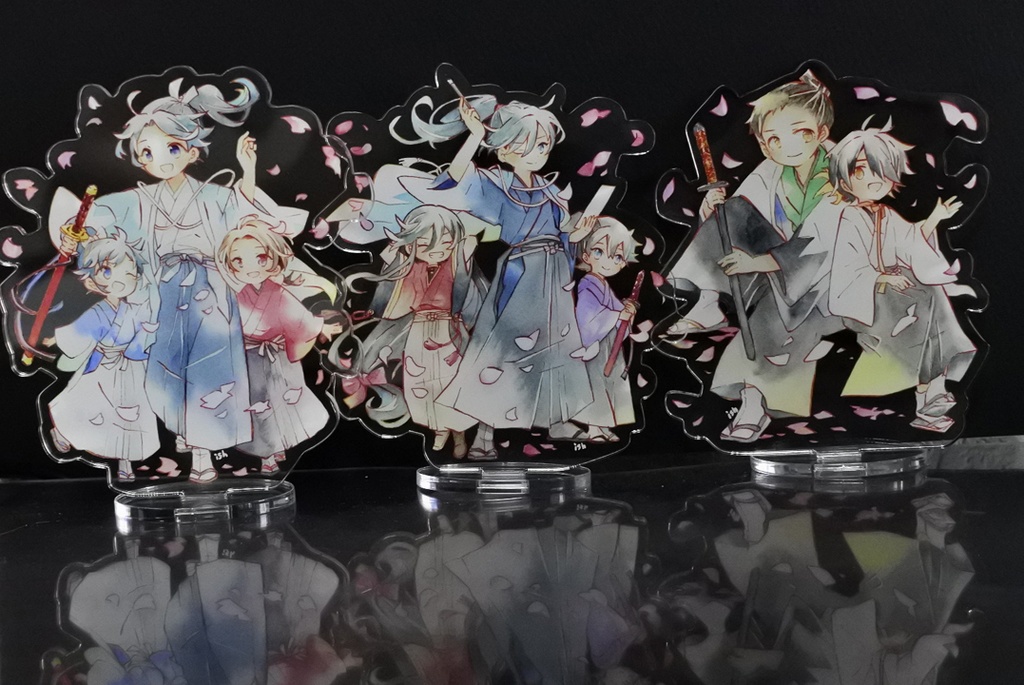 アクリルフィギュア