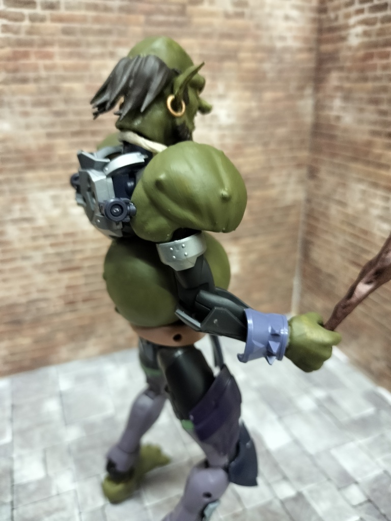 肩筋肉アーマー(大・小)+武器持ち手セット