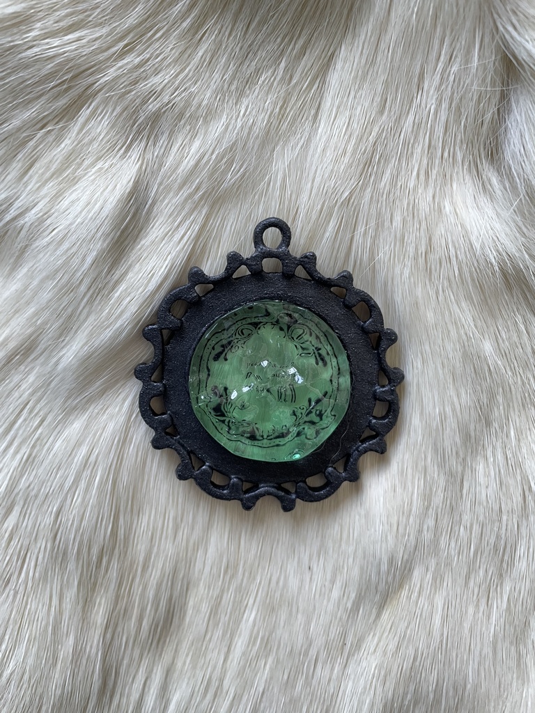 アーモロートイメージ:メッセージペンダント