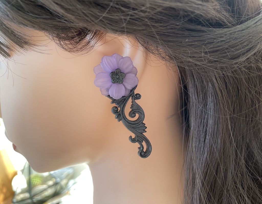 ハーデスイメージ:ピアス