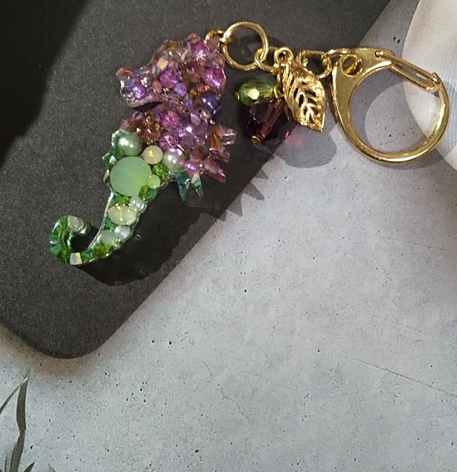 タツノオトシゴ キーホルダー（さねげん）