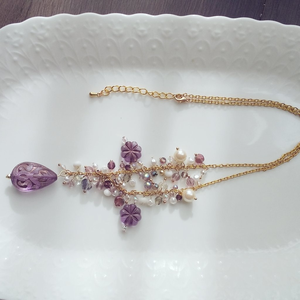 手染めビーズのゴージャスネックレス(鬼滅の刃)