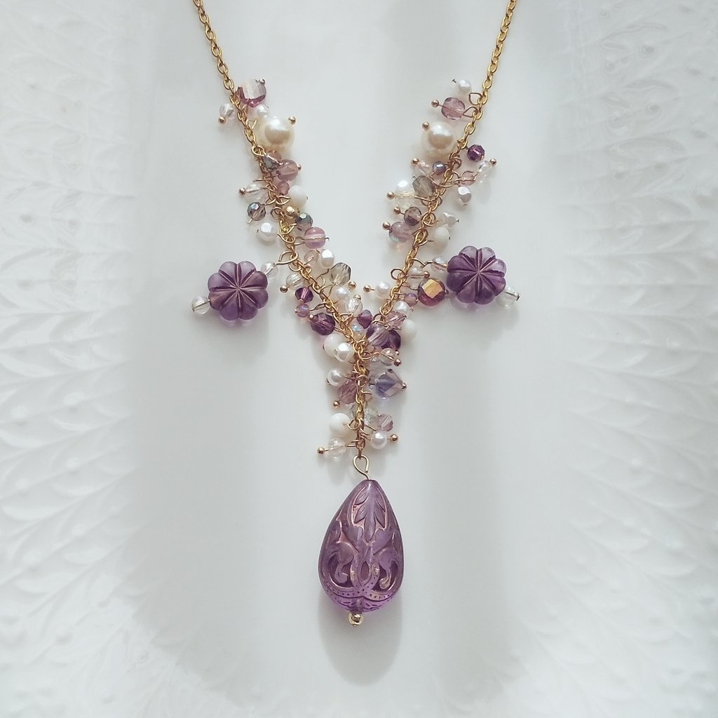 手染めビーズのゴージャスネックレス(鬼滅の刃)