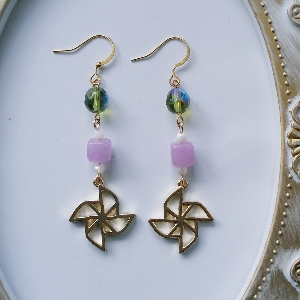 さねげん ピアス 風車