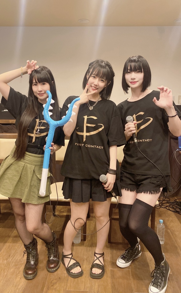 FIRST CONTACT "FC" T-shirts