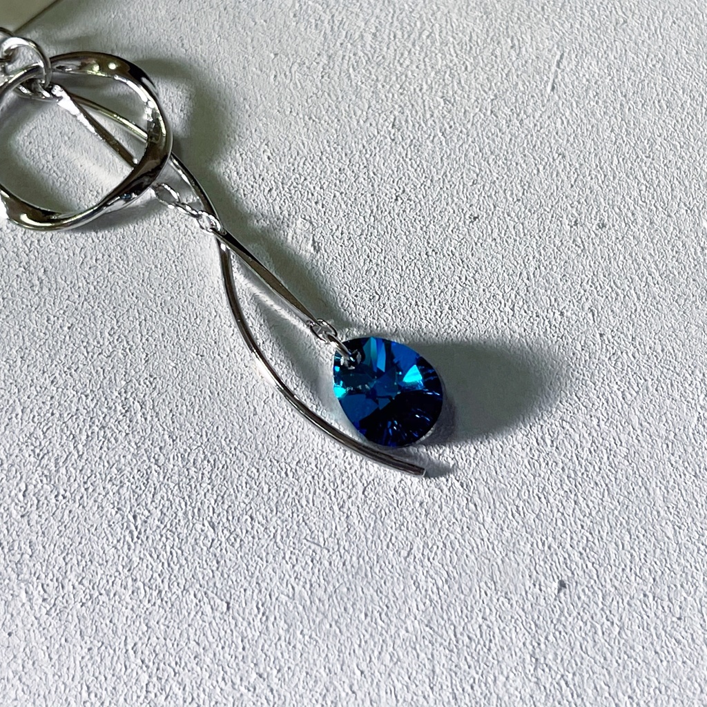 五条悟 レアカラースワロフスキーのイメージアクセサリー