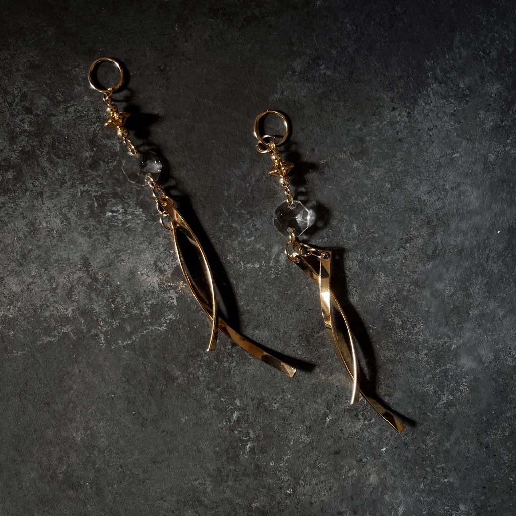 【一点もの】夏油傑 ヴィンテージボタンのイメージピアス・イヤリング