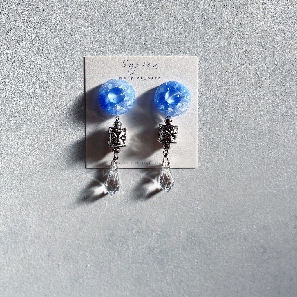 【一点もの】安室透(降谷零) ヴィンテージガラスボタンのイメージピアス・イヤリング