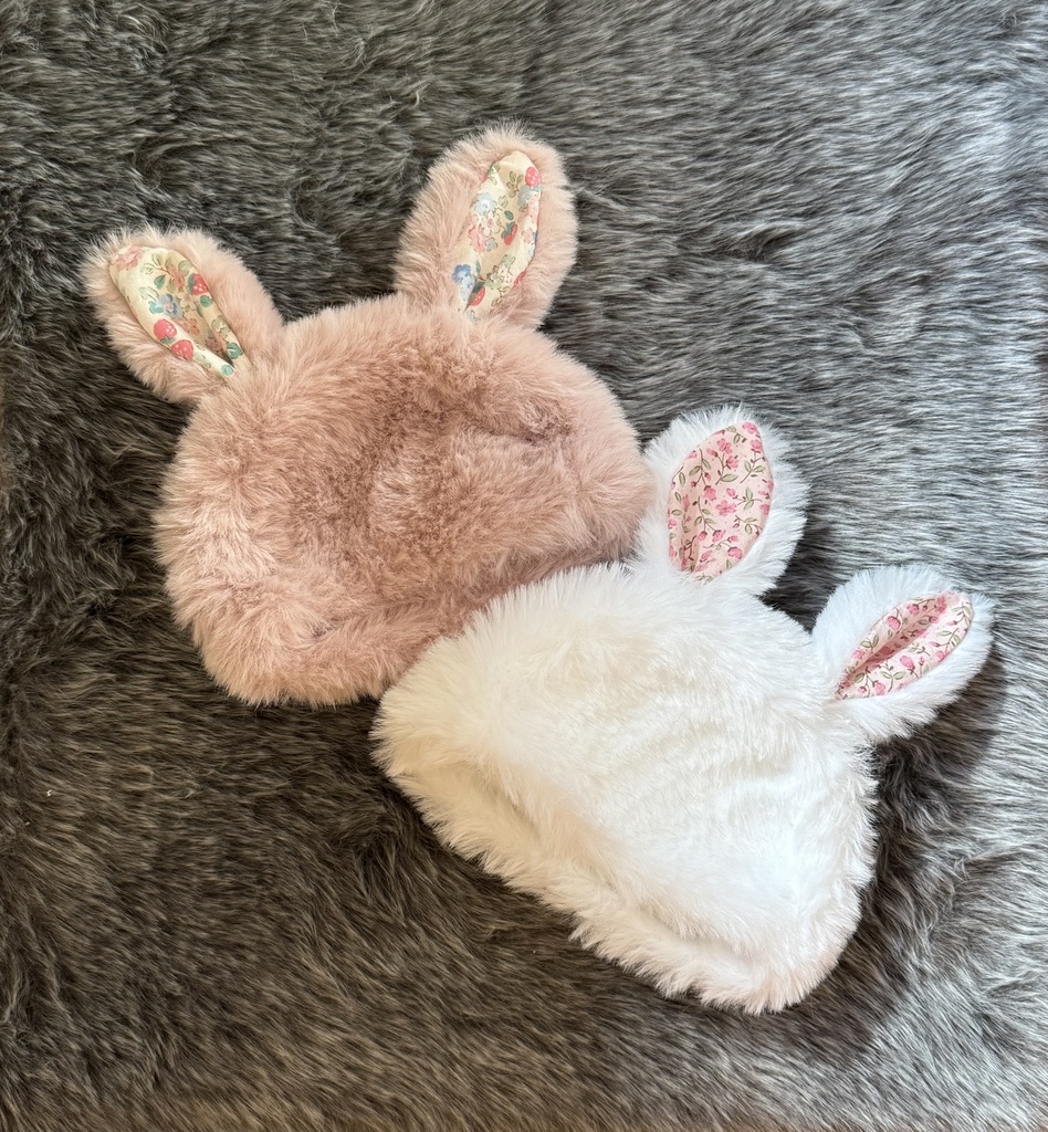 いちごうさぎの帽子　16−20cmぬい用