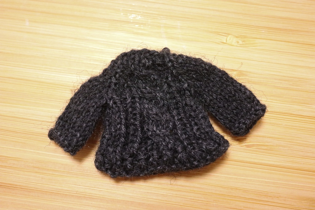 セーター アラン模様編み(ねんどろいどどーる)