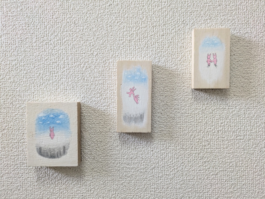 壁に穴を開けずに飾れる木の絵