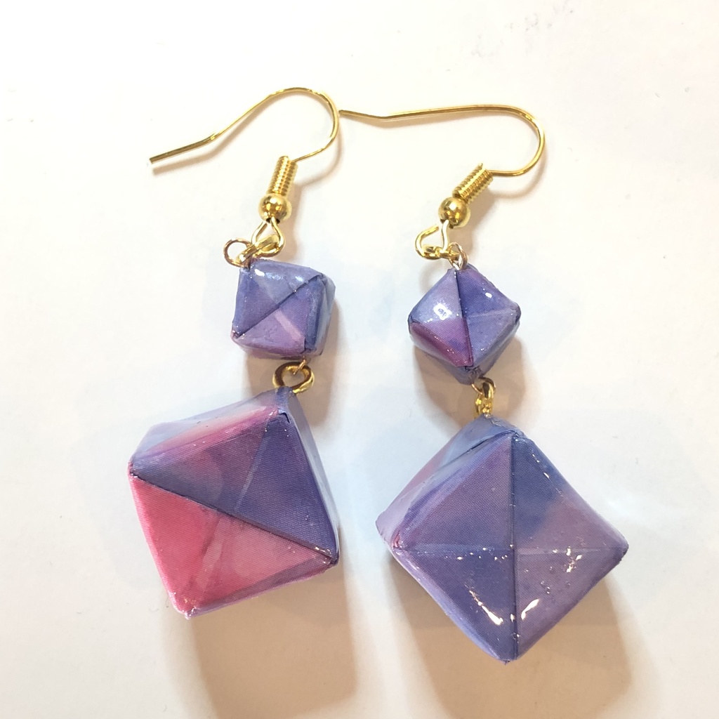 『キューブ キューブ』折り紙 ピアス イヤリング | パープル×ピンク