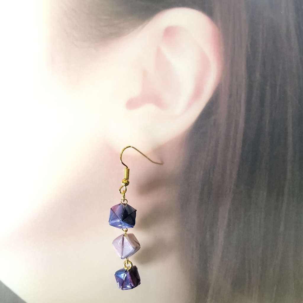 『キューブ 3』 折り紙 ピアス イヤリング | パープル×ピンク