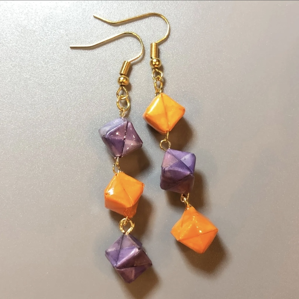 『キューブ 3 -Trick or Treat-』 折り紙 ピアス イヤリング | オレンジ×パープル