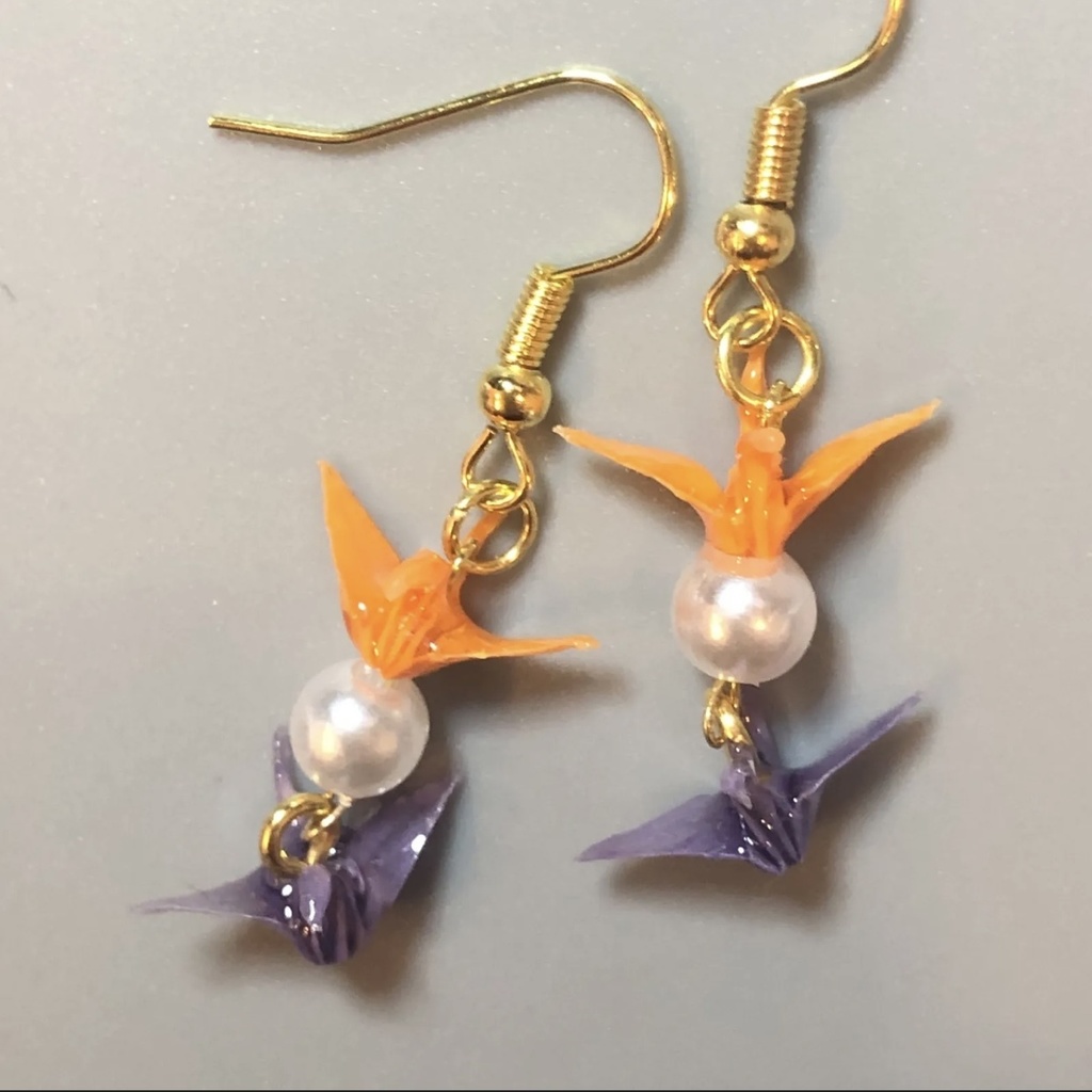 『鶴の帰り道 ーハロウィンー』折り鶴 ピアス イヤリング | オレンジ×パープル