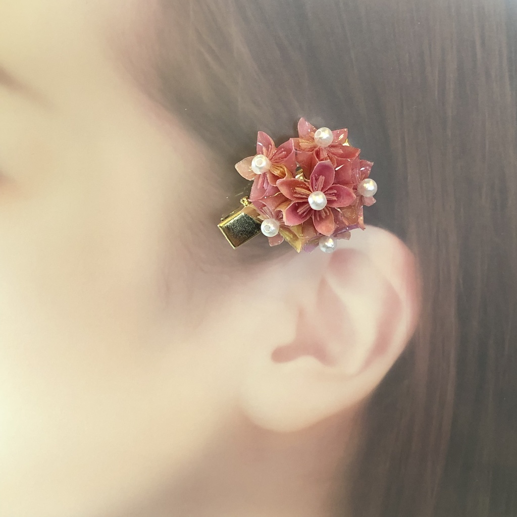 『花だより』 折り紙 くす玉 ヘアクリップ ヘアピン | ピンク