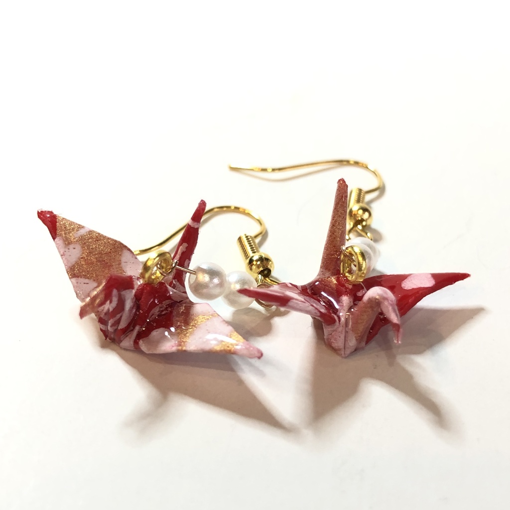 【一点もの】 『鶴の故郷』 美濃和紙 折り鶴 ピアス イヤリング | レッド