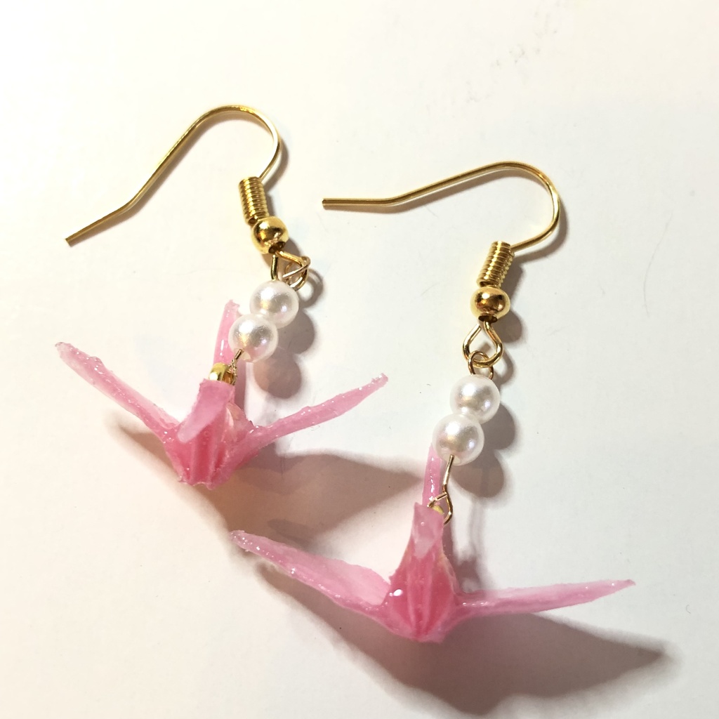 【一点もの】 『鶴の故郷』 美濃和紙 折り鶴 ピアス イヤリング | ピンク