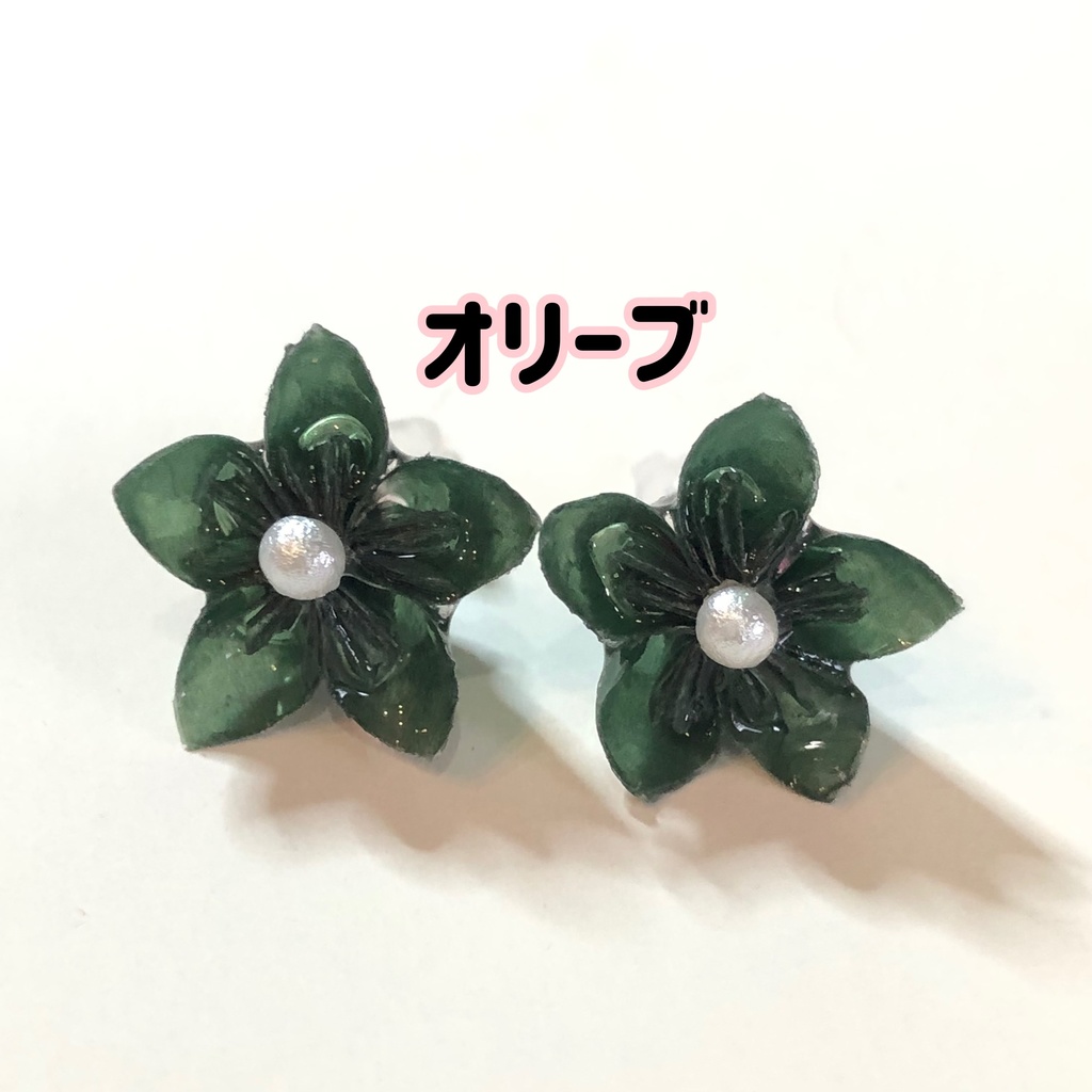 『花のかけら』 グラシンペーパー 折り紙 ピアス | 秋冬カラー