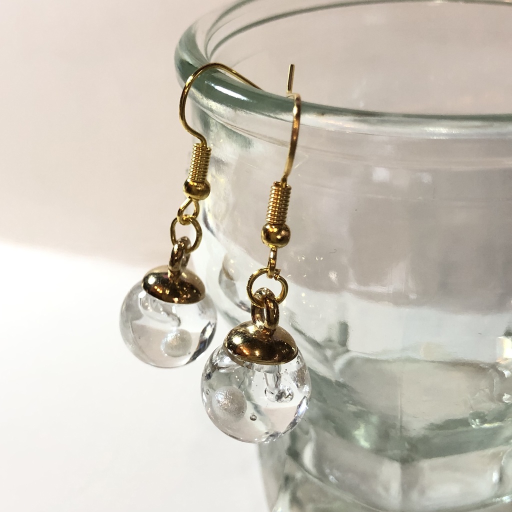 『水の音』 ガラスドーム レジン ピアス イヤリング | クリア