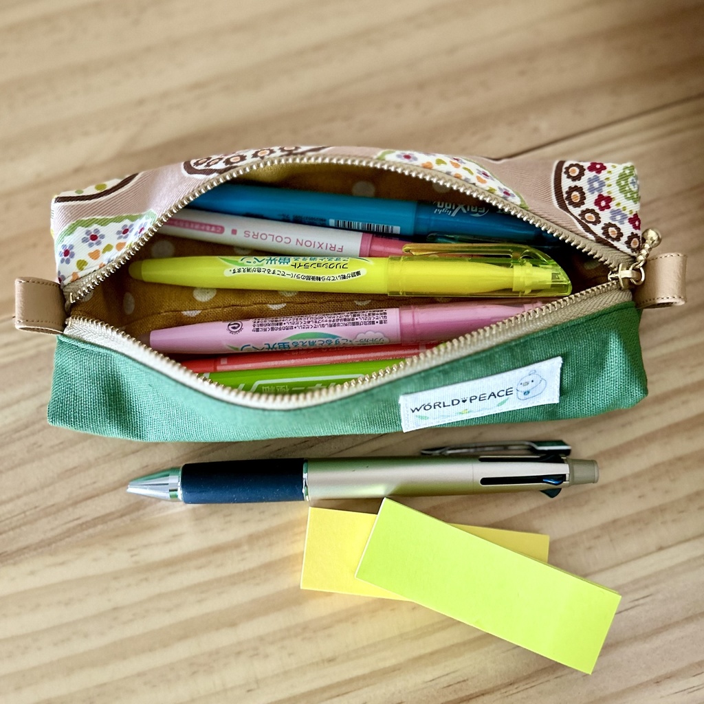 【ハンドメイド】布切り替えペンケース