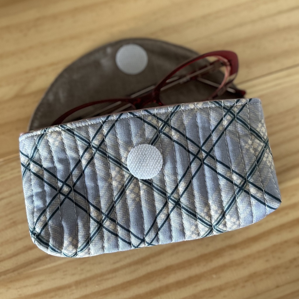 【ハンドメイド】布切り替えメガネケース