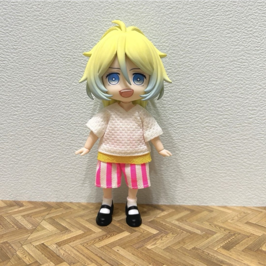 ねんどろいどどーる お試し VネックTシャツ