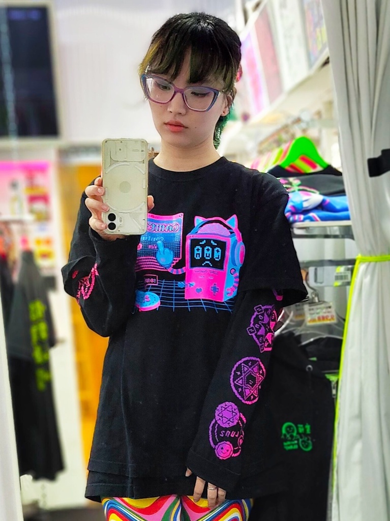 ゲームにキレてるゲームボーイ Tシャツ