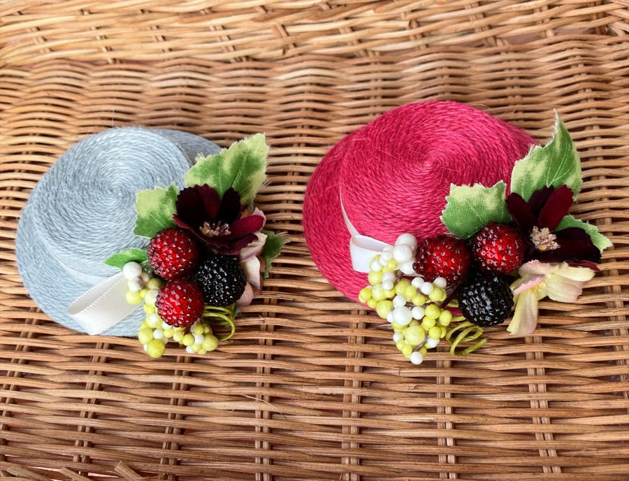 ベリーとお花の帽子