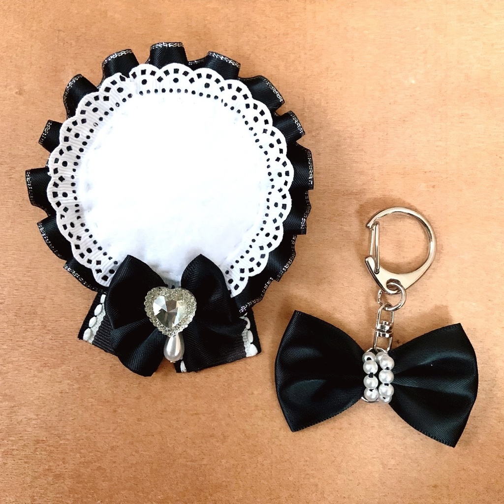 缶バッジロゼット バッグチャーム ブラックカラー パール ハート