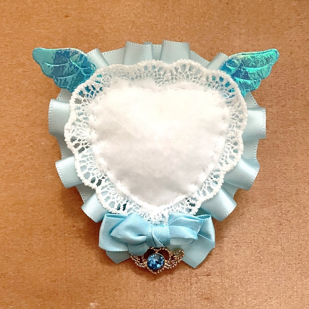 天使の羽 ハート缶バッジロゼット ビッグリボン ブルー