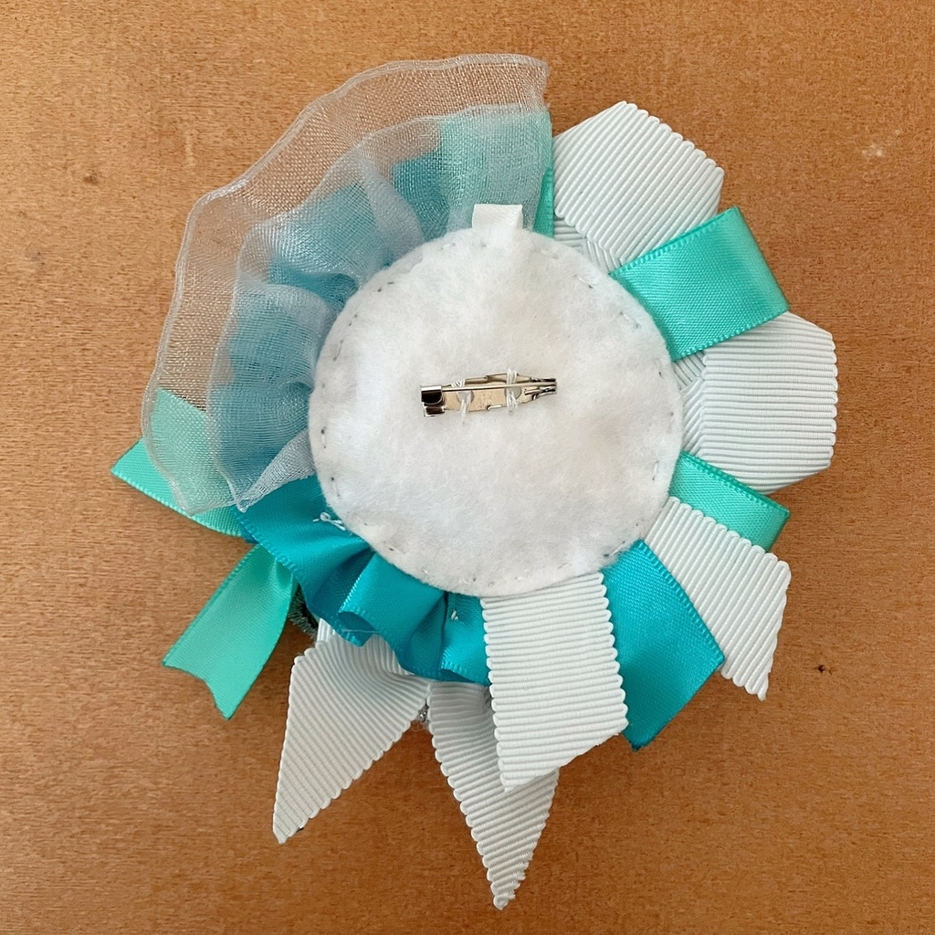 缶バッジロゼット エメラルドカラー バタフライ