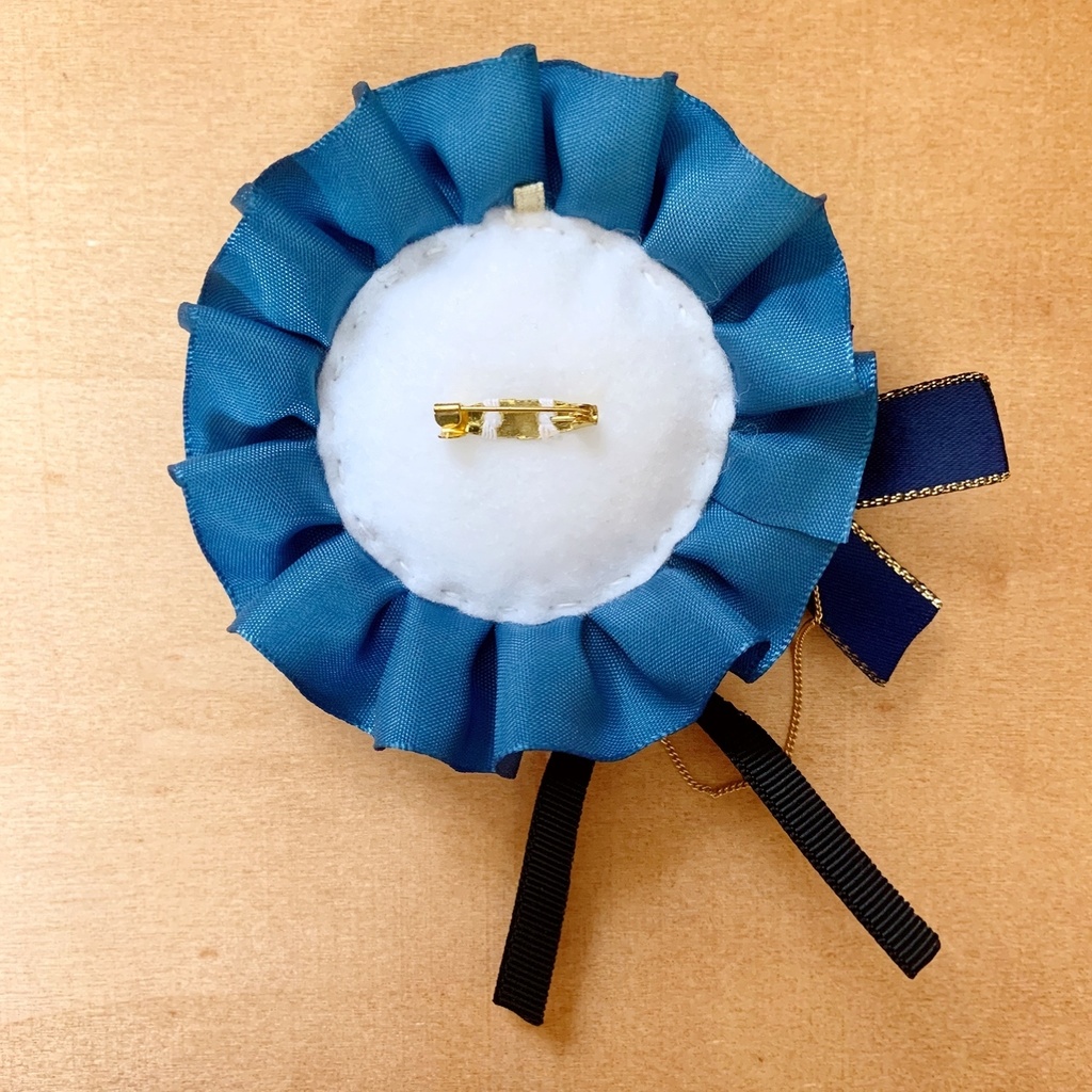 缶バッジロゼット ブルーカラー × ブラックシフォン ローズ ゴシック